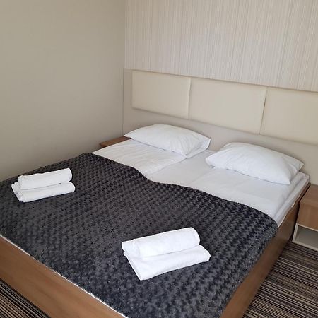 Marina Jastarnia Apartamenty W Budynku Z Basenem Kamer foto