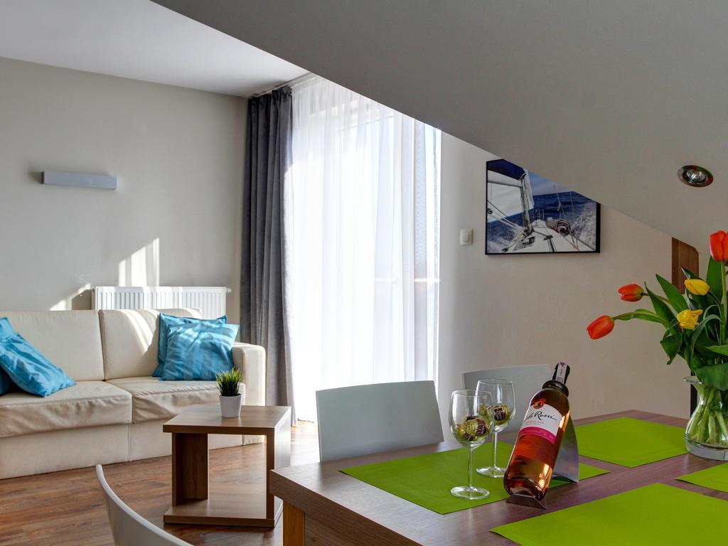 Marina Jastarnia Apartamenty W Budynku Z Basenem Buitenkant foto