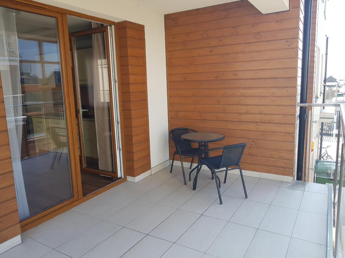 Marina Jastarnia Apartamenty W Budynku Z Basenem Buitenkant foto